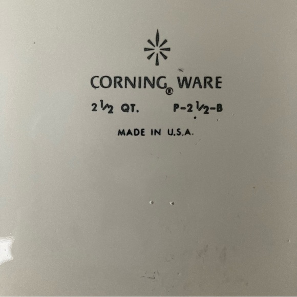Vintage Corning Ware 2.5 Quart Blue Cornflower - Picture 5 of 6
